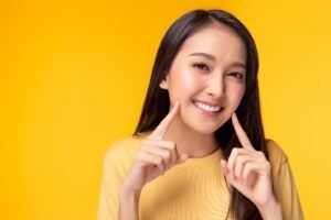 Smiling young woman 