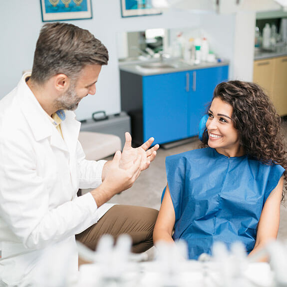 young-woman-with-dentist